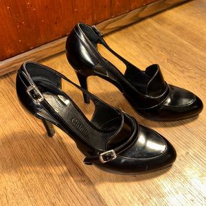 Black Chloe cutout stilleto pump made in Italy